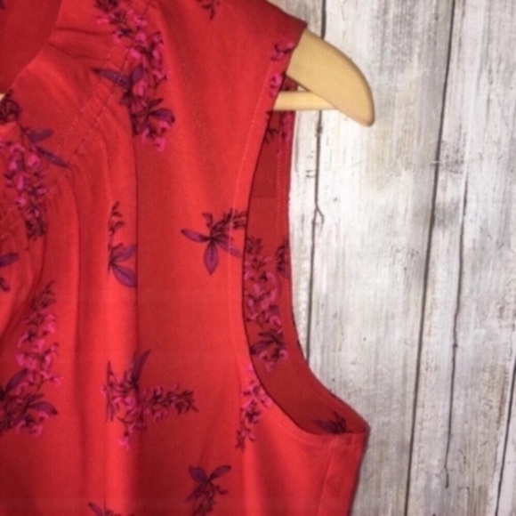 Cabi 5222 Sketchbook Red Floral Sleeveless Blouse - Picture 3 of 6